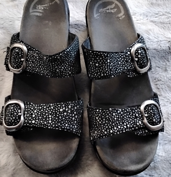 Dansko Sophie Leather Snake Skin Double Buckle Sandal/Slide.   Size 6.5 (37) - Picture 2 of 8